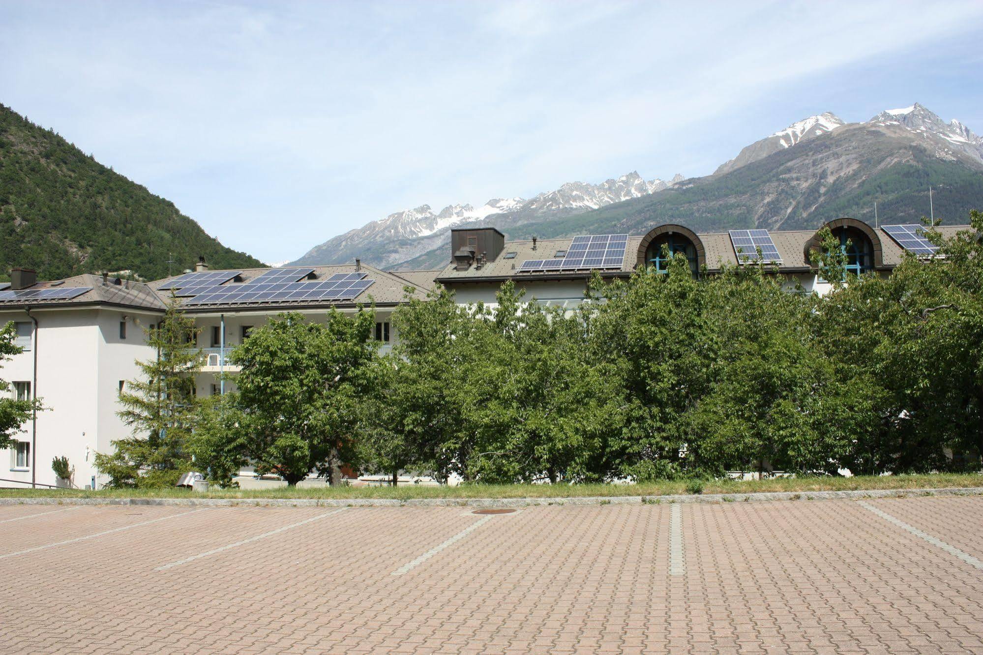 Hotel & Bildungshaus St. Jodern Visp Exterior photo